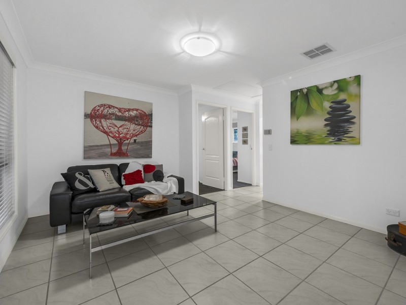 31 Chelsea Crescent, Bridgeman Downs QLD 4035