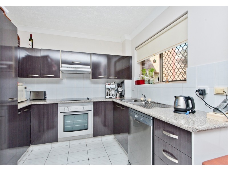 2/14 Halcomb Street, Zillmere QLD 4034