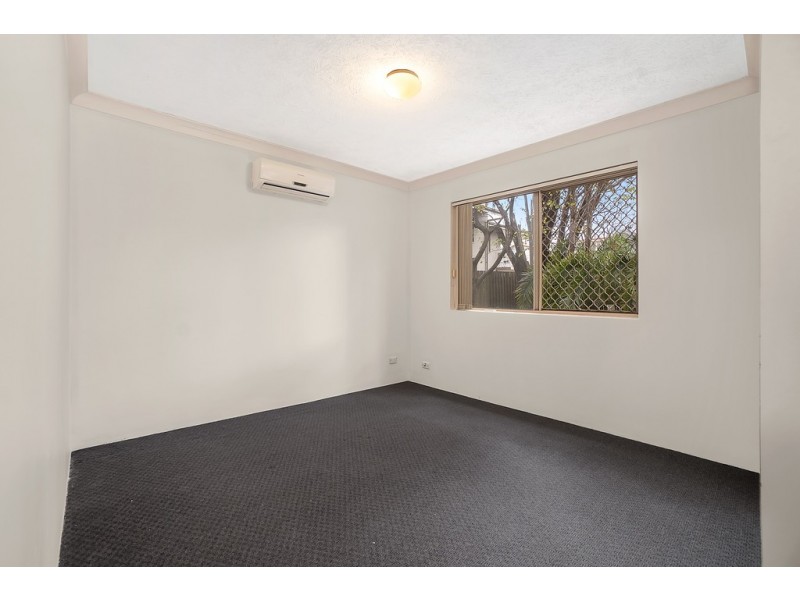2/14 Halcomb Street, Zillmere QLD 4034