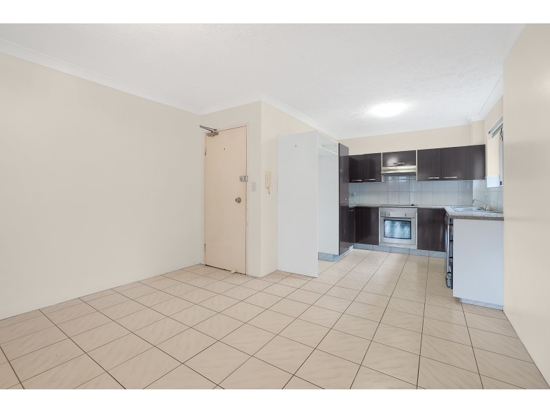 2/14 Halcomb Street, Zillmere QLD 4034