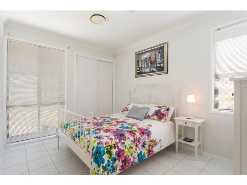 3 Waterford Place, Bridgeman Downs QLD 4035