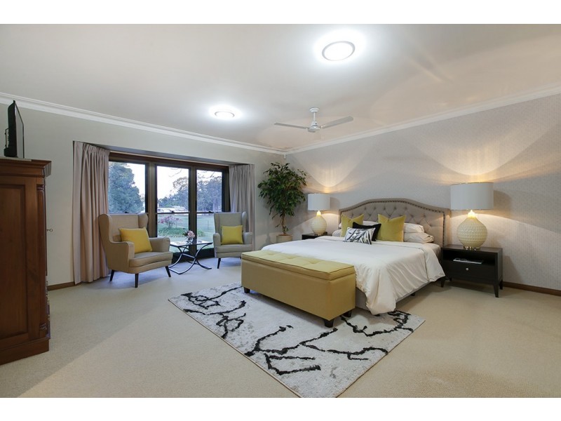 54 Retreat Street, Bridgeman Downs QLD 4035