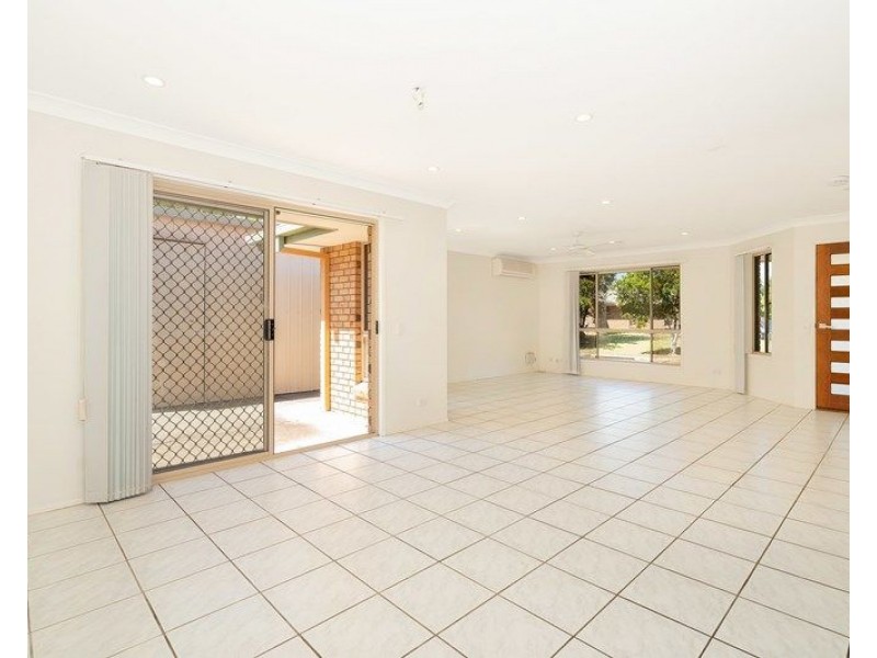 17 Downlands Place, Boondall QLD 4034