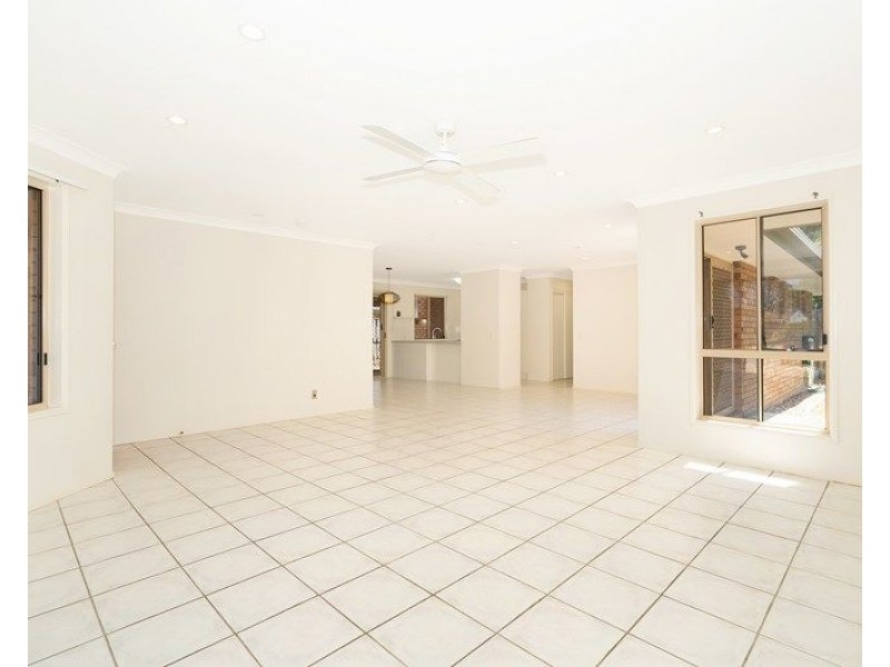 17 Downlands Place, Boondall QLD 4034