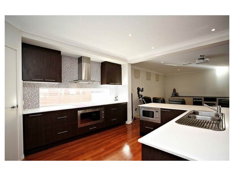 7 Hedge Court, Aspley QLD 4034