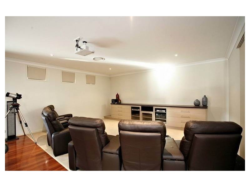 7 Hedge Court, Aspley QLD 4034