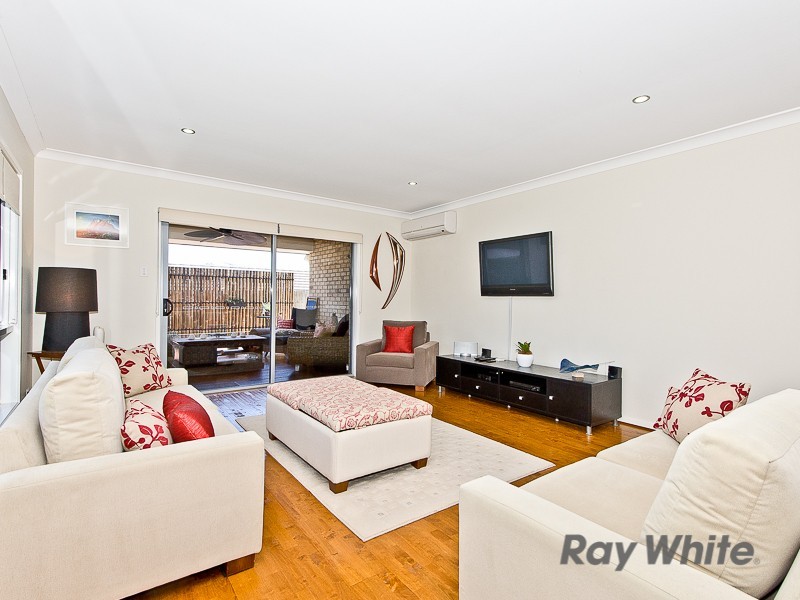 9 Corella Crescent, Warner QLD 4500