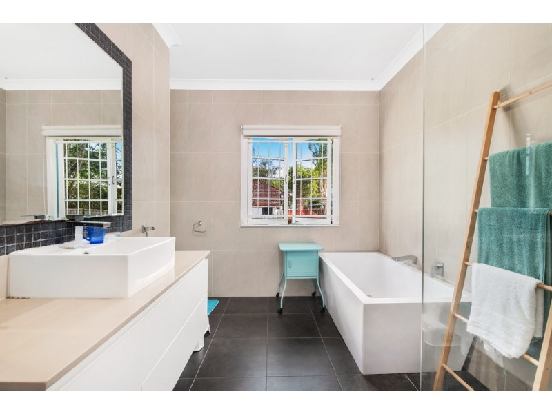 32 Kirby Road, Aspley QLD 4034