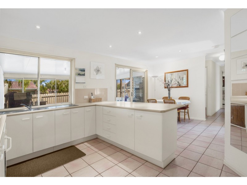 1 Boronia Place, Fitzgibbon QLD 4018