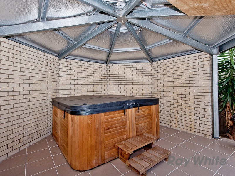 157 Maundrell Terrace, Chermside West QLD 4032