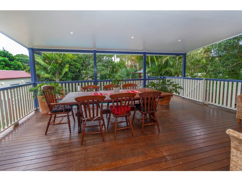 20 Robinson Street, Shorncliffe QLD 4017