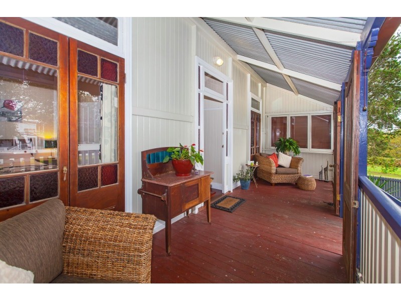 20 Robinson Street, Shorncliffe QLD 4017