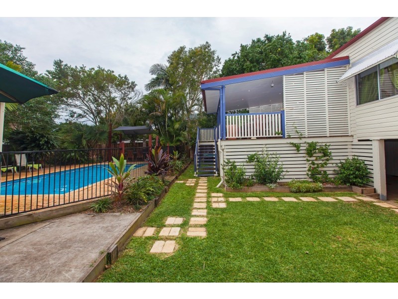 20 Robinson Street, Shorncliffe QLD 4017