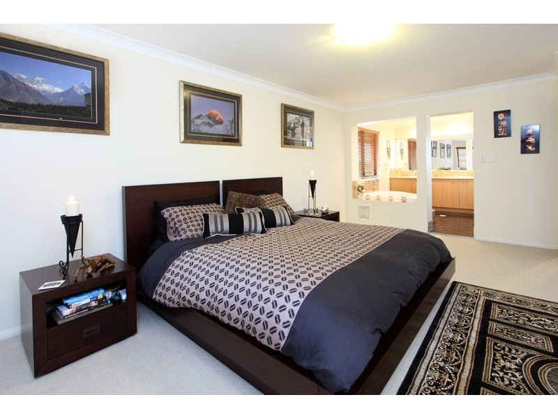 5 Dicaprio Circuit, Bridgeman Downs QLD 4035