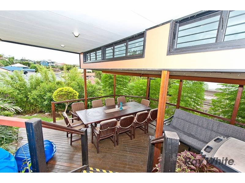 8 Bonsoir Court, Eatons Hill QLD 4037