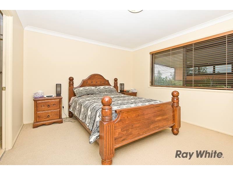 8 Bonsoir Court, Eatons Hill QLD 4037