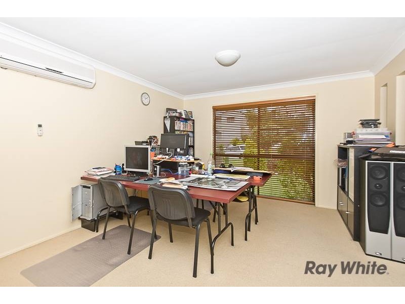 8 Bonsoir Court, Eatons Hill QLD 4037