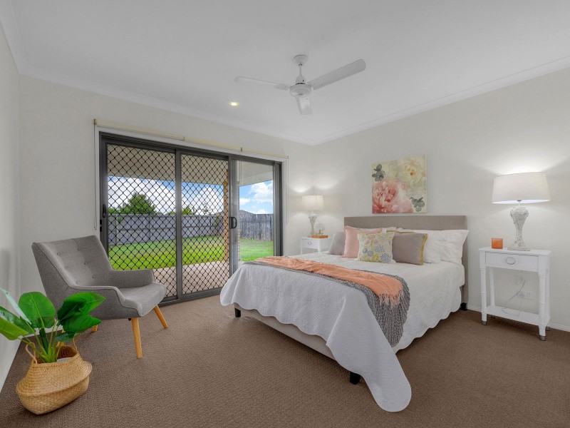 16 Rawlins Crescent, North Lakes QLD 4509