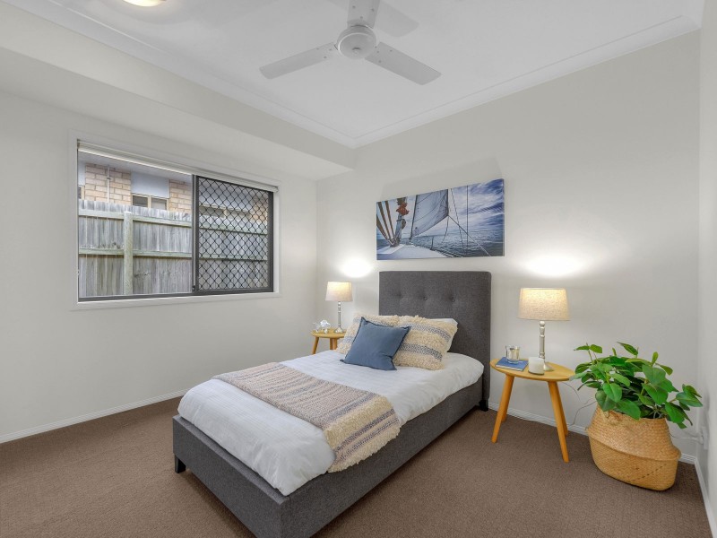 16 Rawlins Crescent, North Lakes QLD 4509