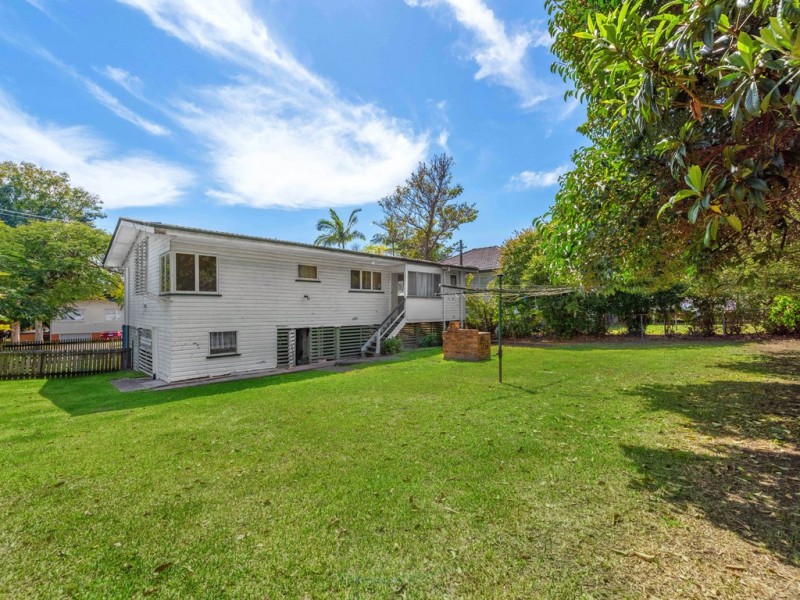 22 Blenheim Street, Chermside West QLD 4032