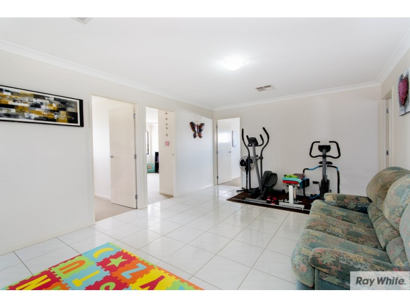 28 Troon Street, North Lakes QLD 4509