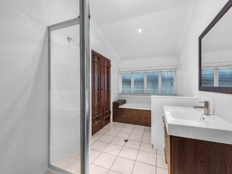 37 Oates Parade, Northgate QLD 4013