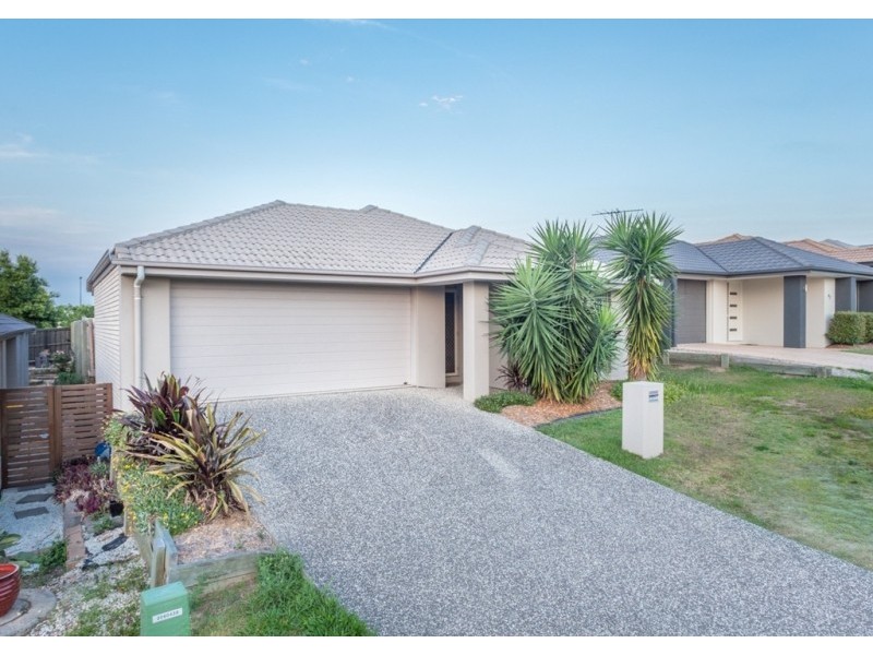 45 Menara Crescent, North Lakes QLD 4509