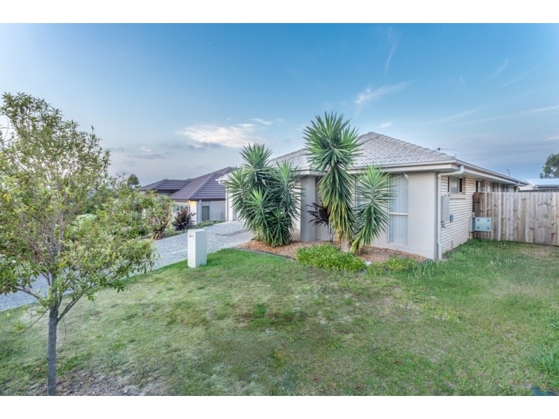 45 Menara Crescent, North Lakes QLD 4509