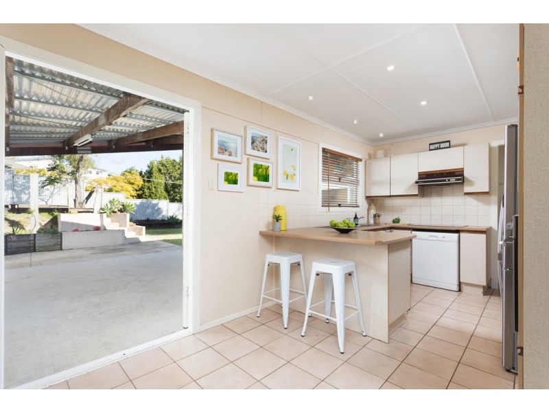 52 Blenheim Street, Chermside West QLD 4032