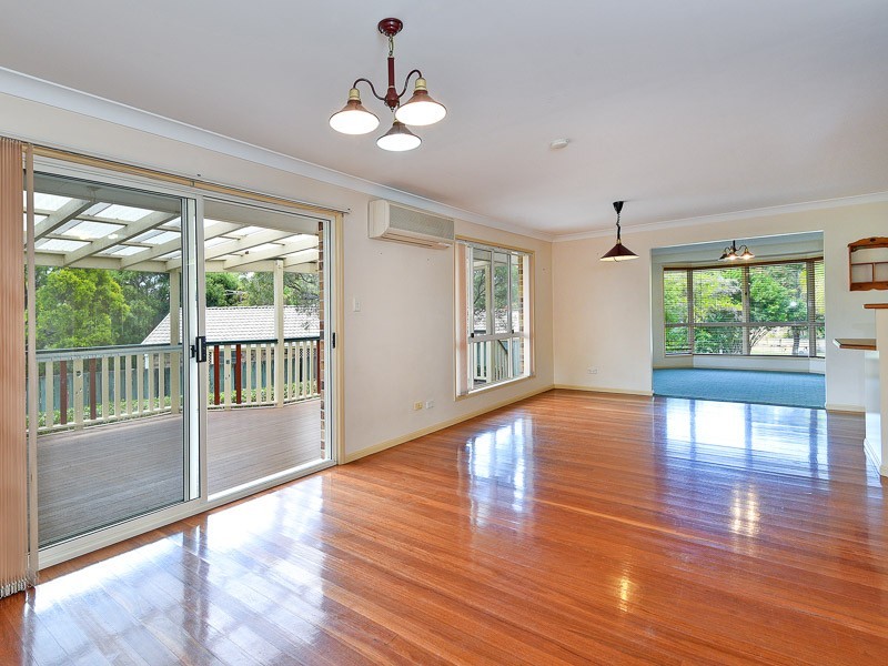 8 Woodvale Court, Everton Hills QLD 4053