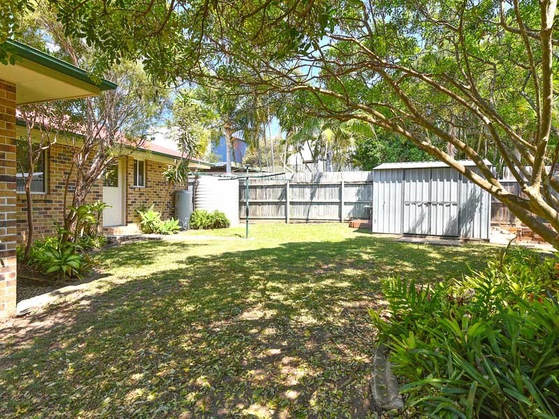 8 Woodvale Court, Everton Hills QLD 4053