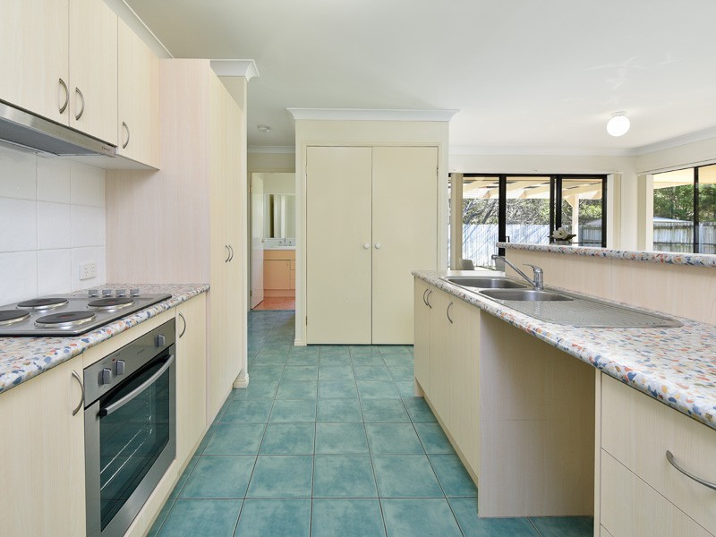 7 Pinewood Street, Wynnum West QLD 4178