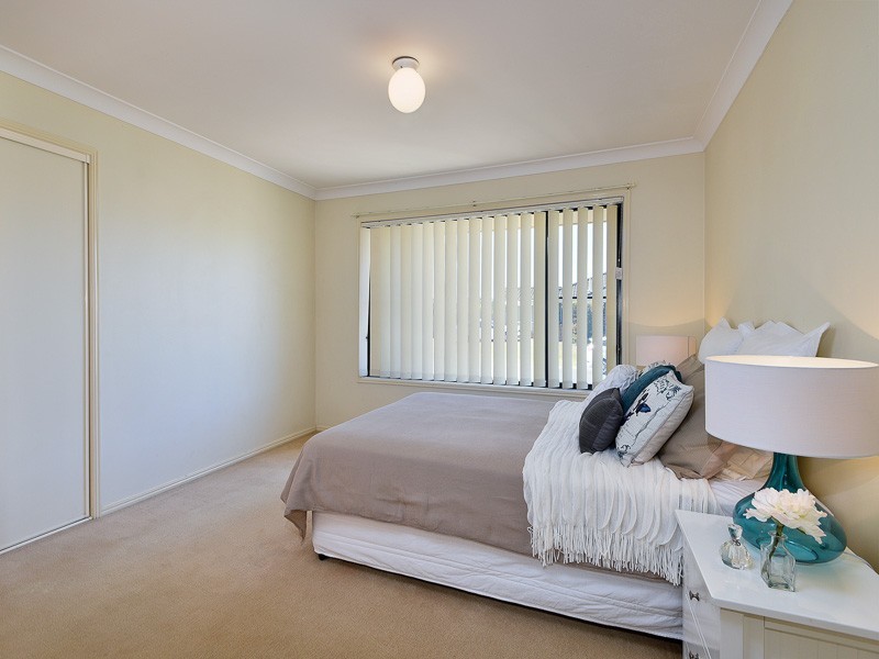 7 Pinewood Street, Wynnum West QLD 4178