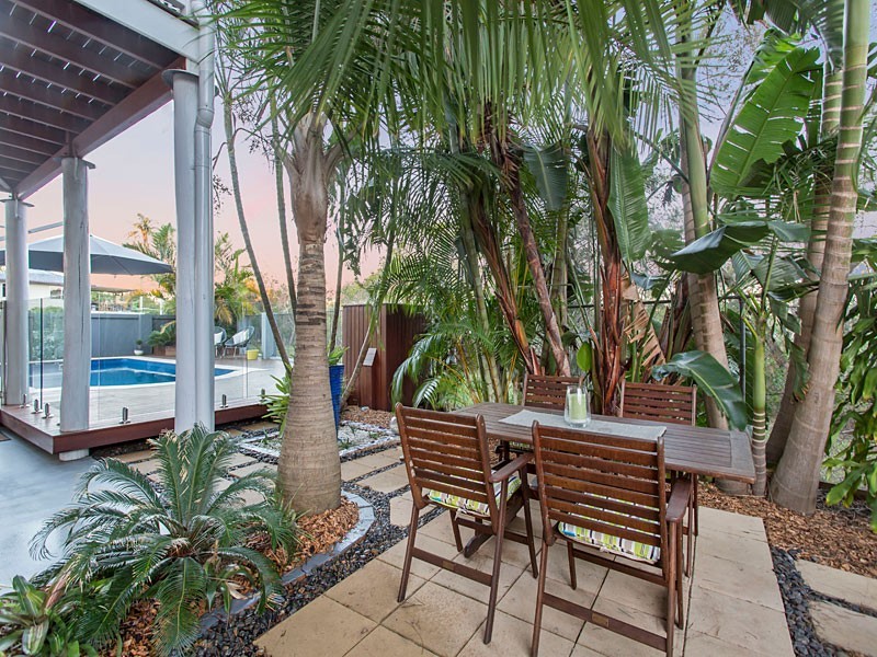 21 Robinson Street, Shorncliffe QLD 4017