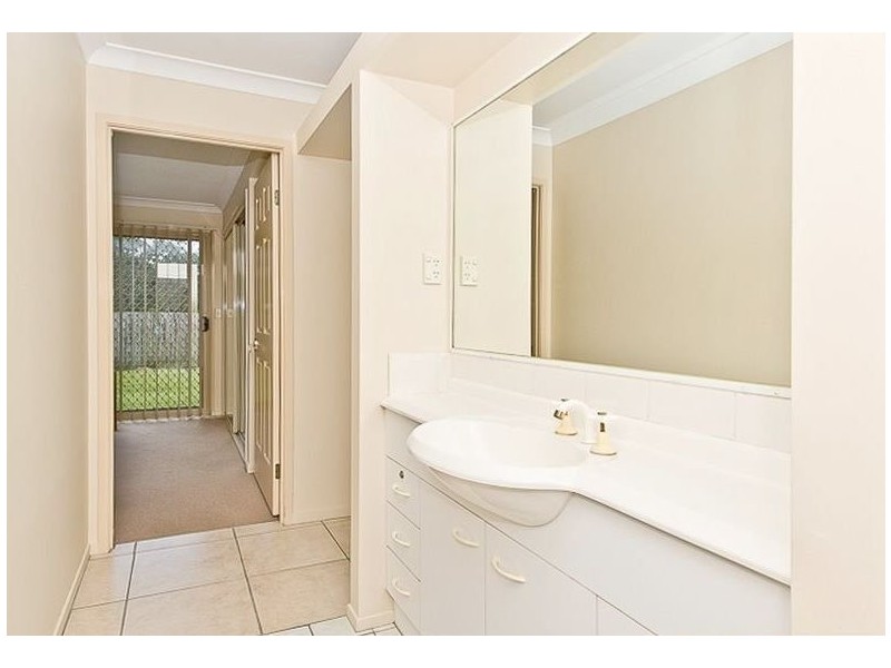 18 Cooper Place, Carseldine QLD 4034