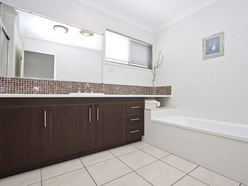 16 Greygum Street, North Lakes QLD 4509