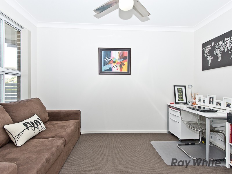 8 Hinchinbrook Avenue, Fitzgibbon QLD 4018