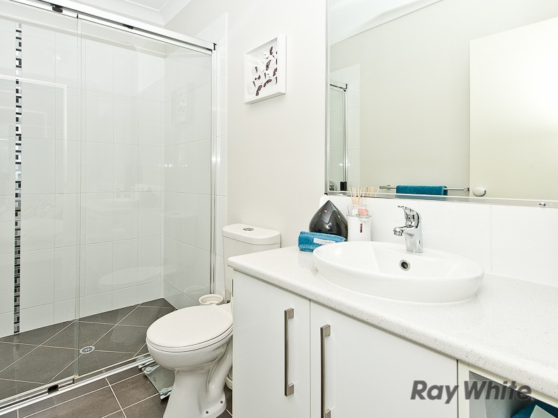 8 Hinchinbrook Avenue, Fitzgibbon QLD 4018