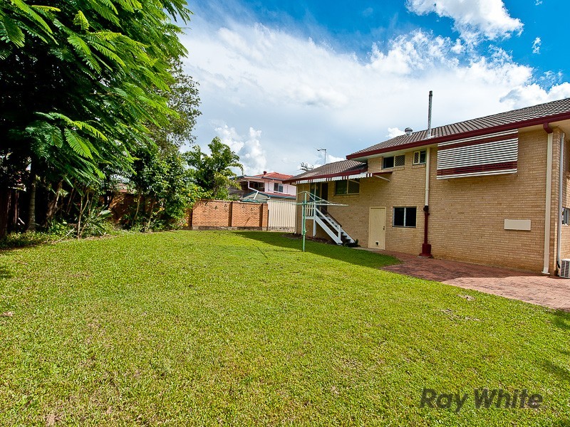 22 Leitchs Road, Albany Creek QLD 4035