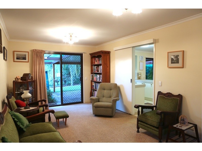 5 Flamingo Drive, Albany Creek QLD 4035