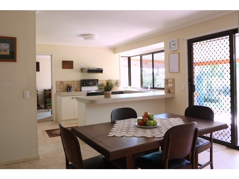 5 Flamingo Drive, Albany Creek QLD 4035