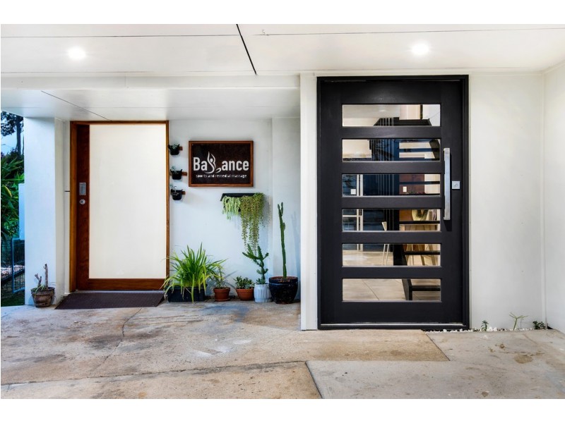 11 Danaus Court, Eatons Hill QLD 4037