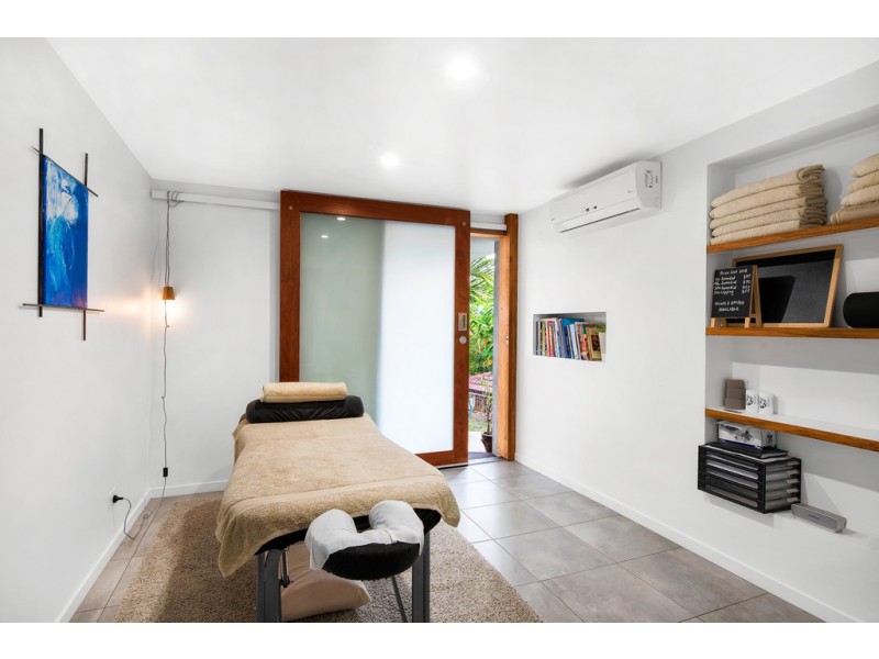 11 Danaus Court, Eatons Hill QLD 4037