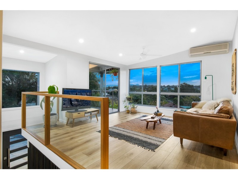 11 Danaus Court, Eatons Hill QLD 4037