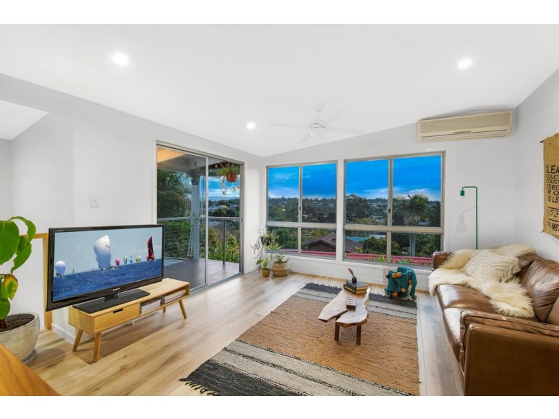 11 Danaus Court, Eatons Hill QLD 4037