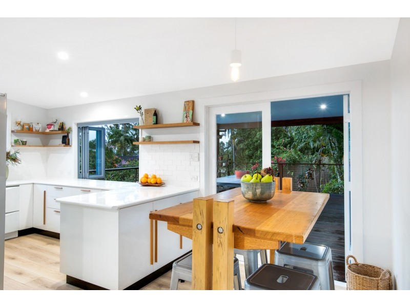 11 Danaus Court, Eatons Hill QLD 4037