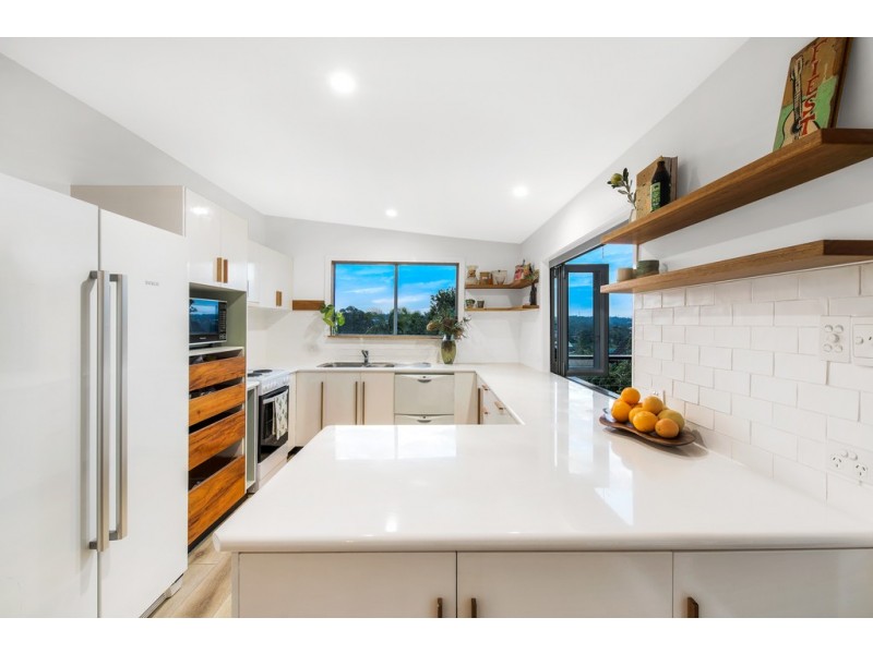 11 Danaus Court, Eatons Hill QLD 4037