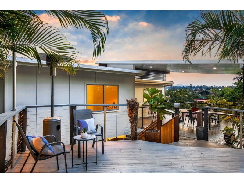 11 Danaus Court, Eatons Hill QLD 4037