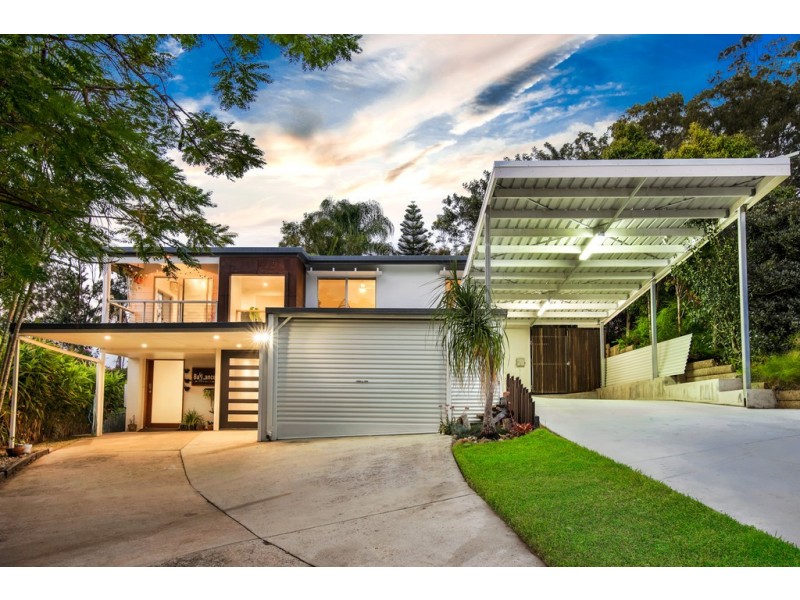 11 Danaus Court, Eatons Hill QLD 4037