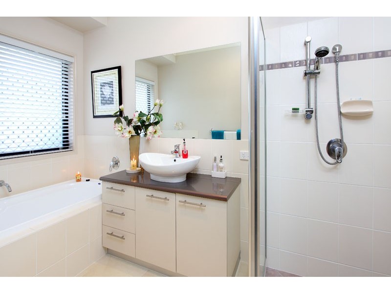 3 Coonawarra Drive, Carseldine QLD 4034